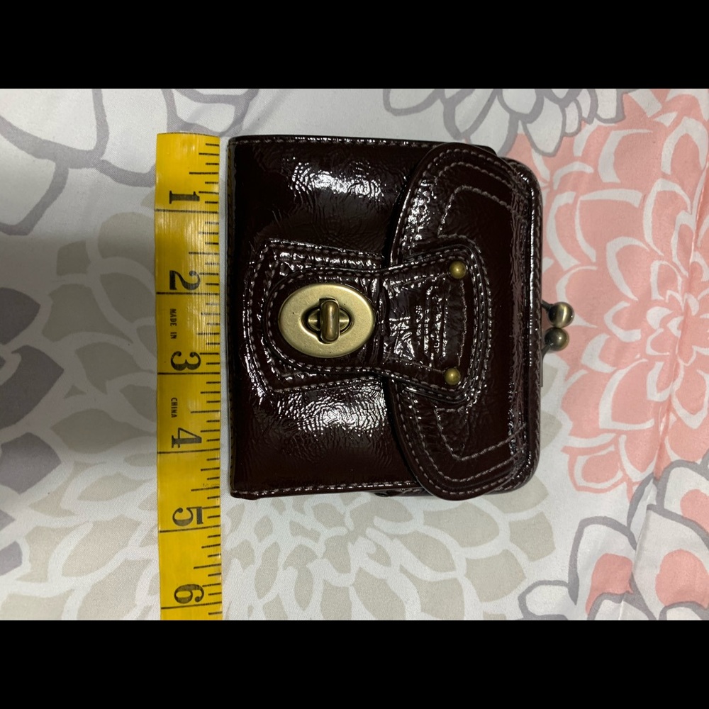 Beautiful Coach brown leather patent wallet